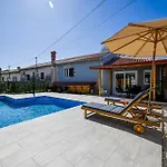 Vila Kapela
