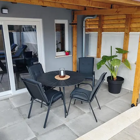 Kapela Villa