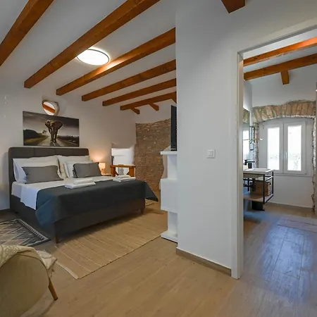 Kapela Villa *