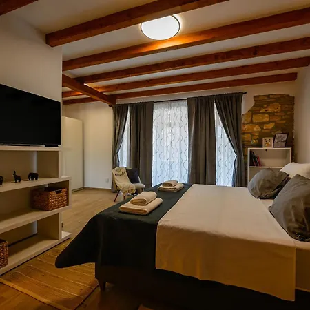 Kapela Villa Tomisici